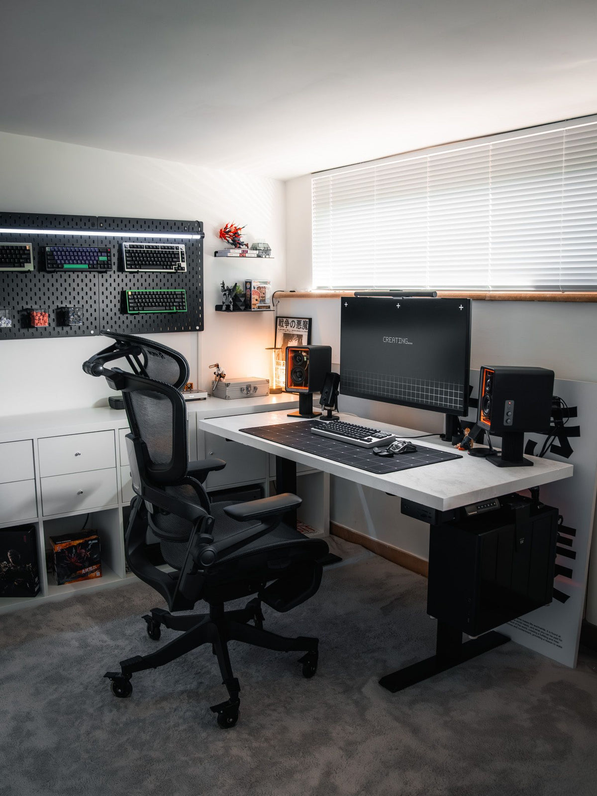 Giuseppe Di Rienzo's workspace (photo: Workspaces #504)