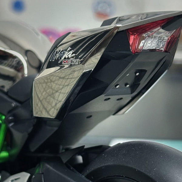 Kawasaki Ninja H2R 1:6 Scale Model – Engine Start, Smoke Emission, LED Lights